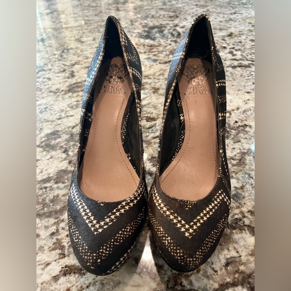 Vince Camuto Heels - Picture 3 of 8